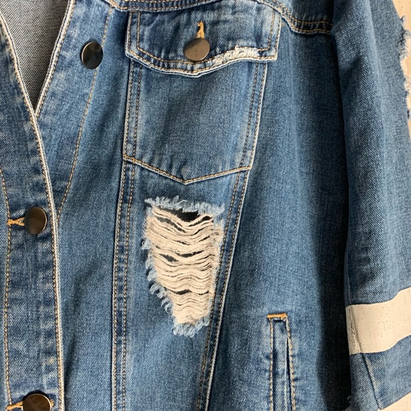 Distressed Medium Wash Denim Jean Jacket - Picture 4 of 6